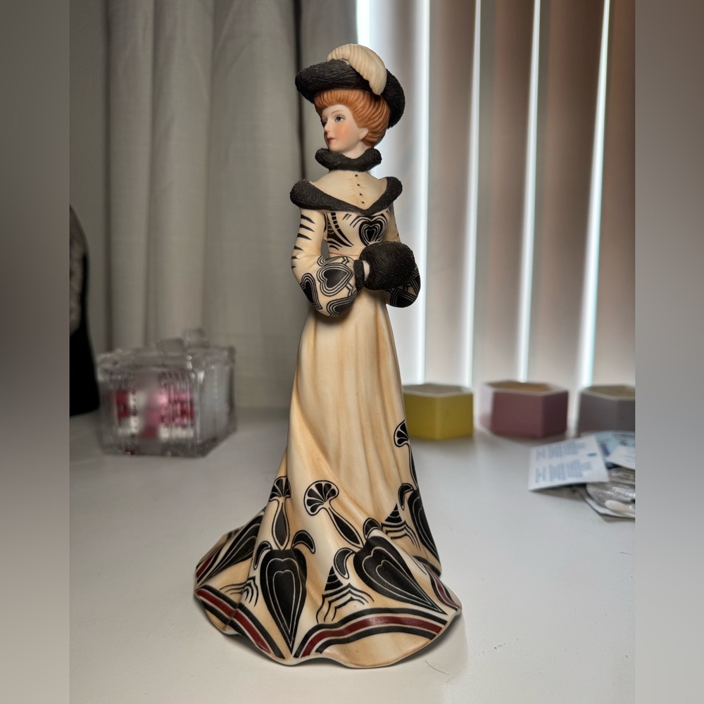 Vintage Lenox Victorian Sculpture Fine Porcelain Figurine Tea at the Ritz